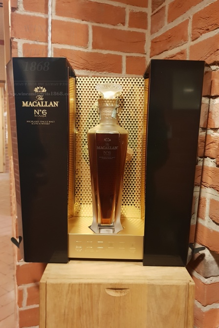The Macallan n°6 Lalique Decanter
