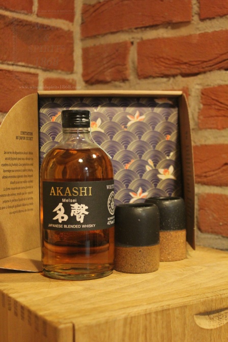Whisky Akashi Single Malt + 2 glasses